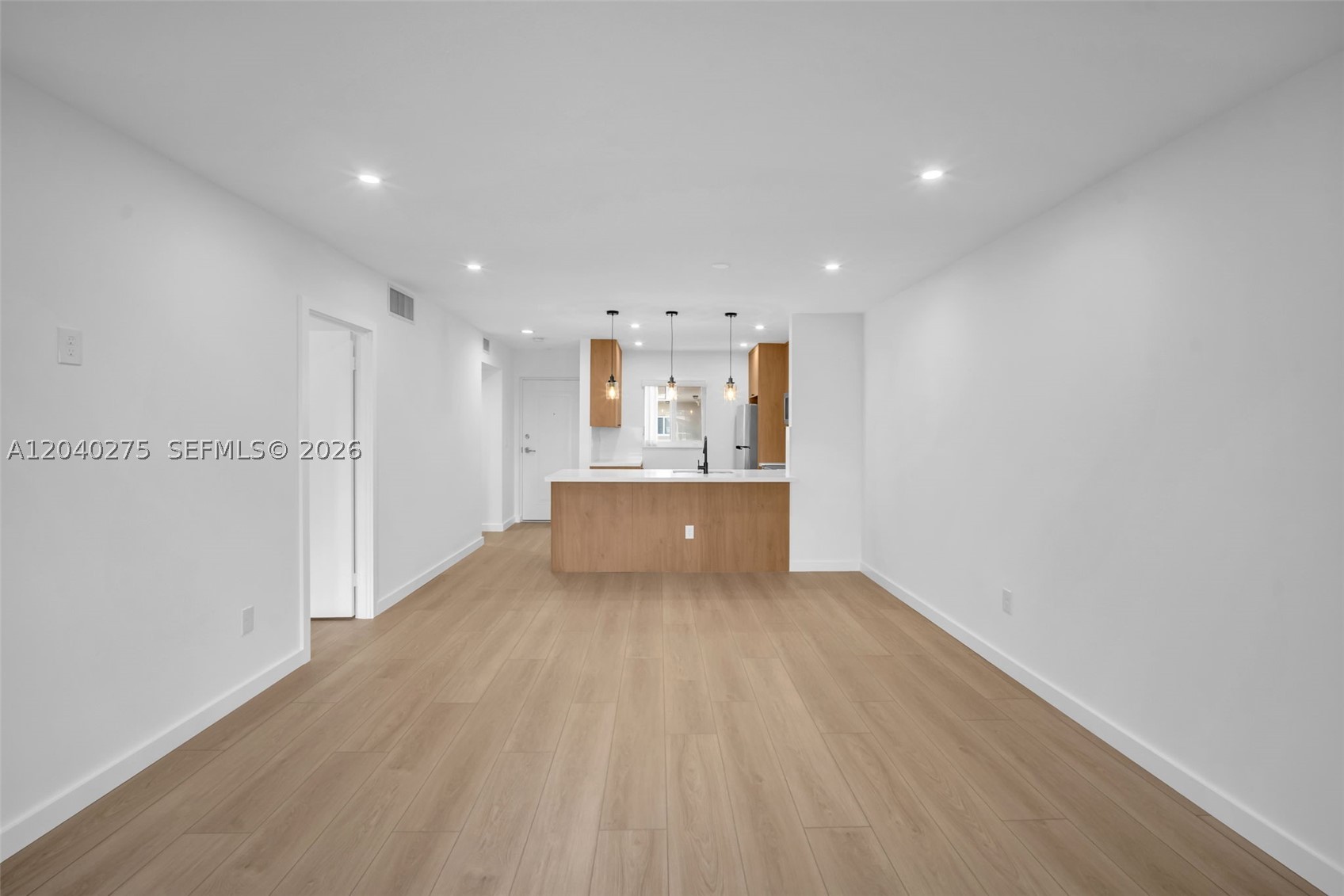 VILLAGE OF KINGS CREEK CO - Residential