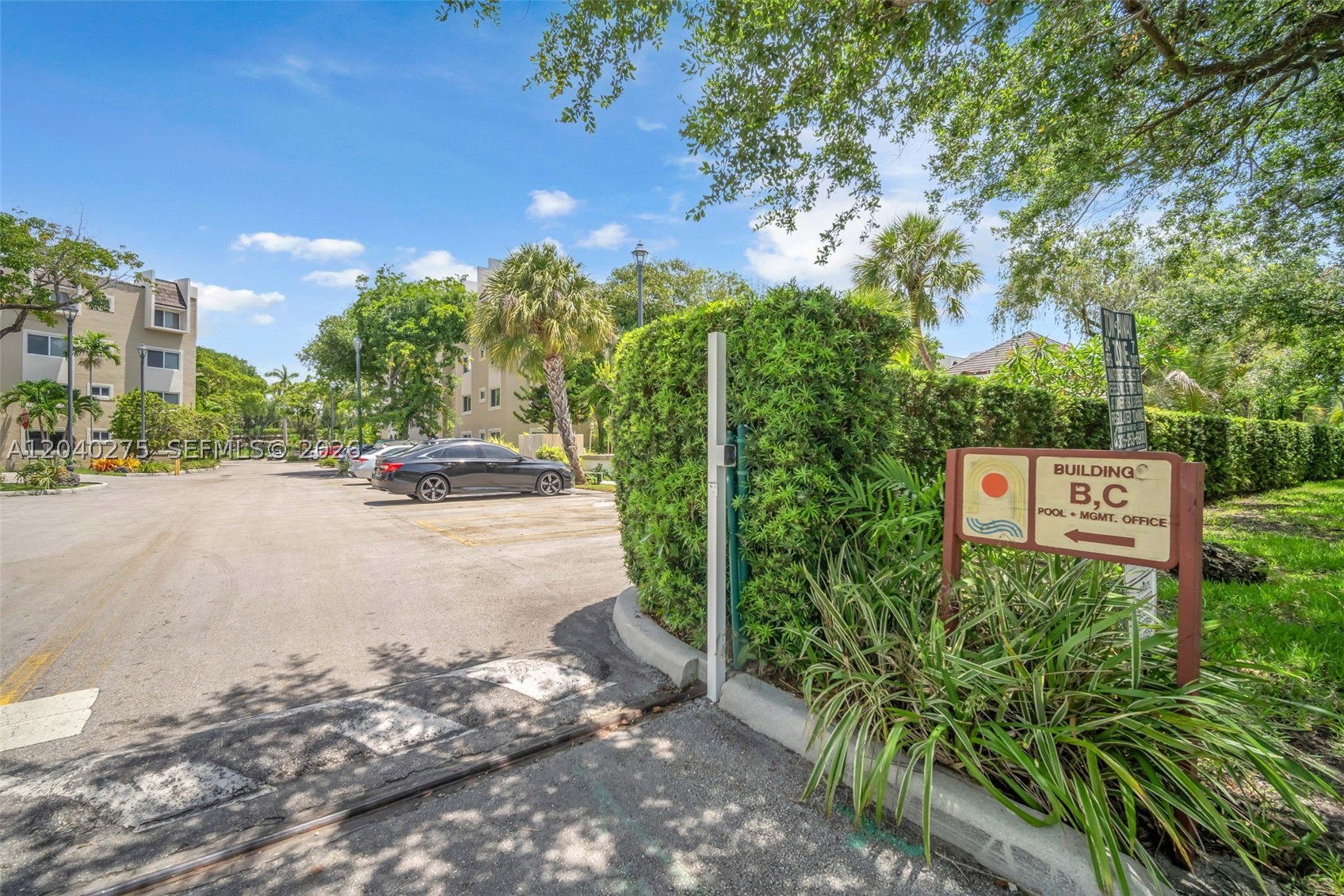 VILLAGE OF KINGS CREEK CO - Residential