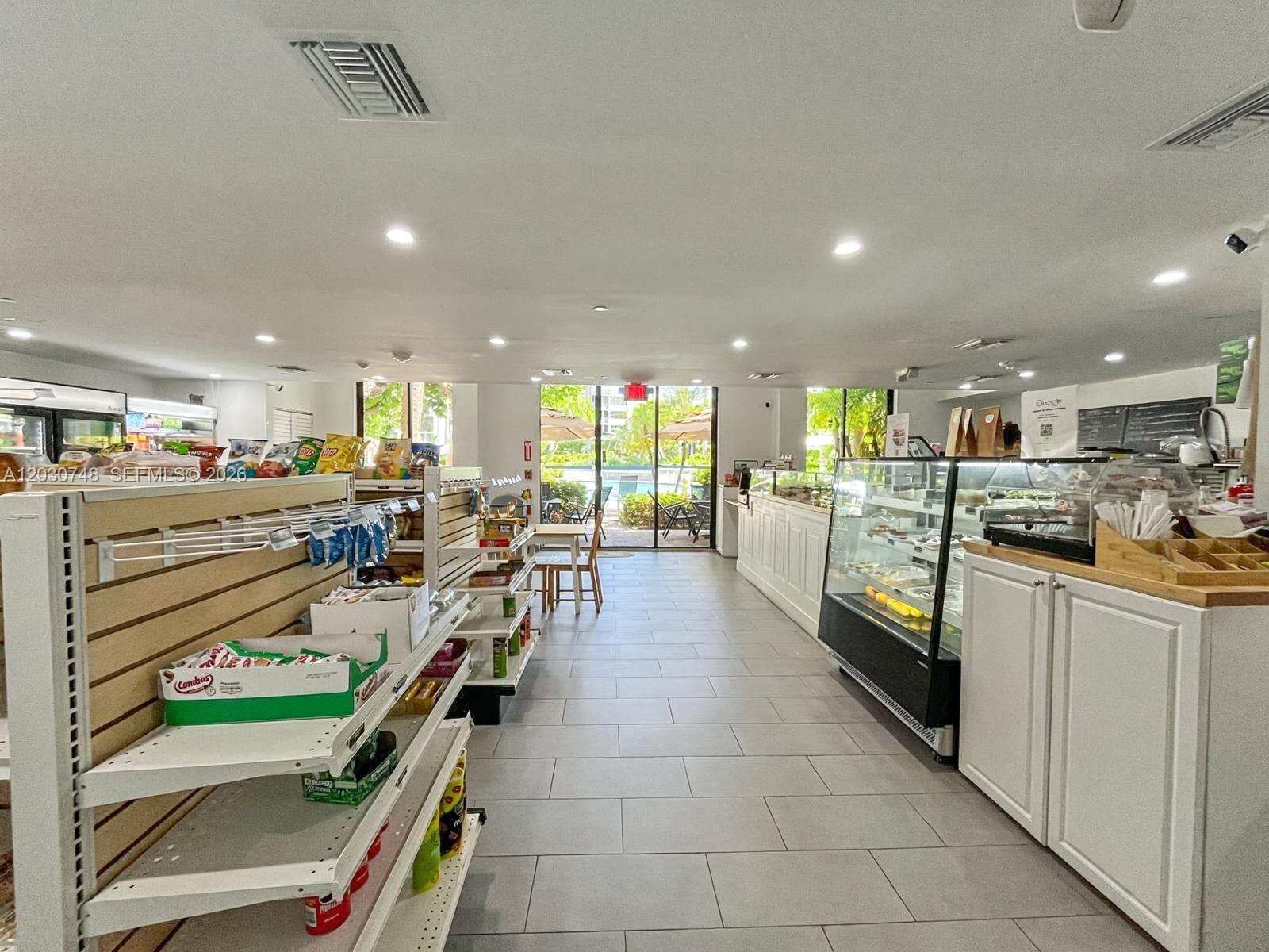 PARC CENTRAL AVENTURA EAS - Residential Lease
