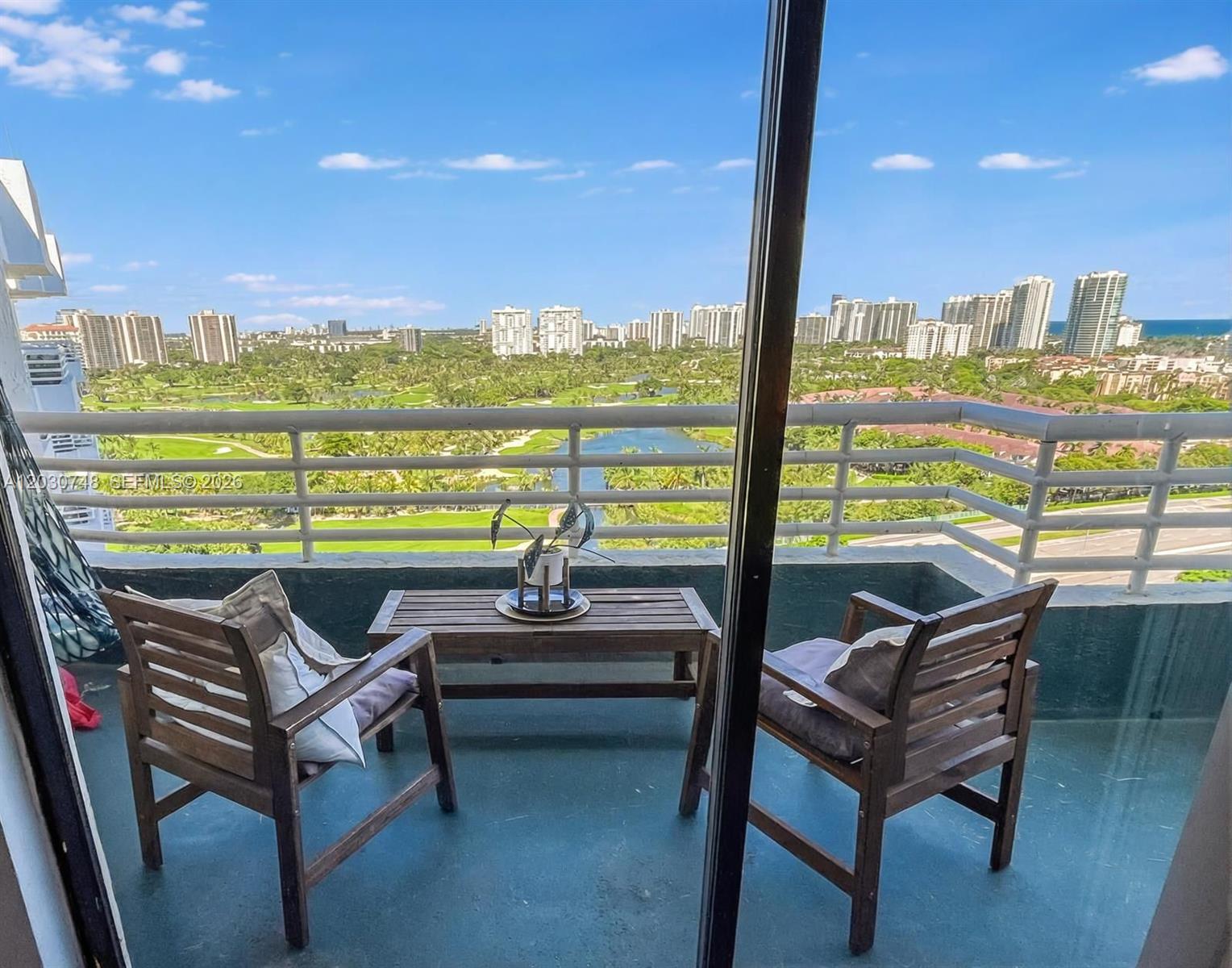 PARC CENTRAL AVENTURA EAS - Residential Lease