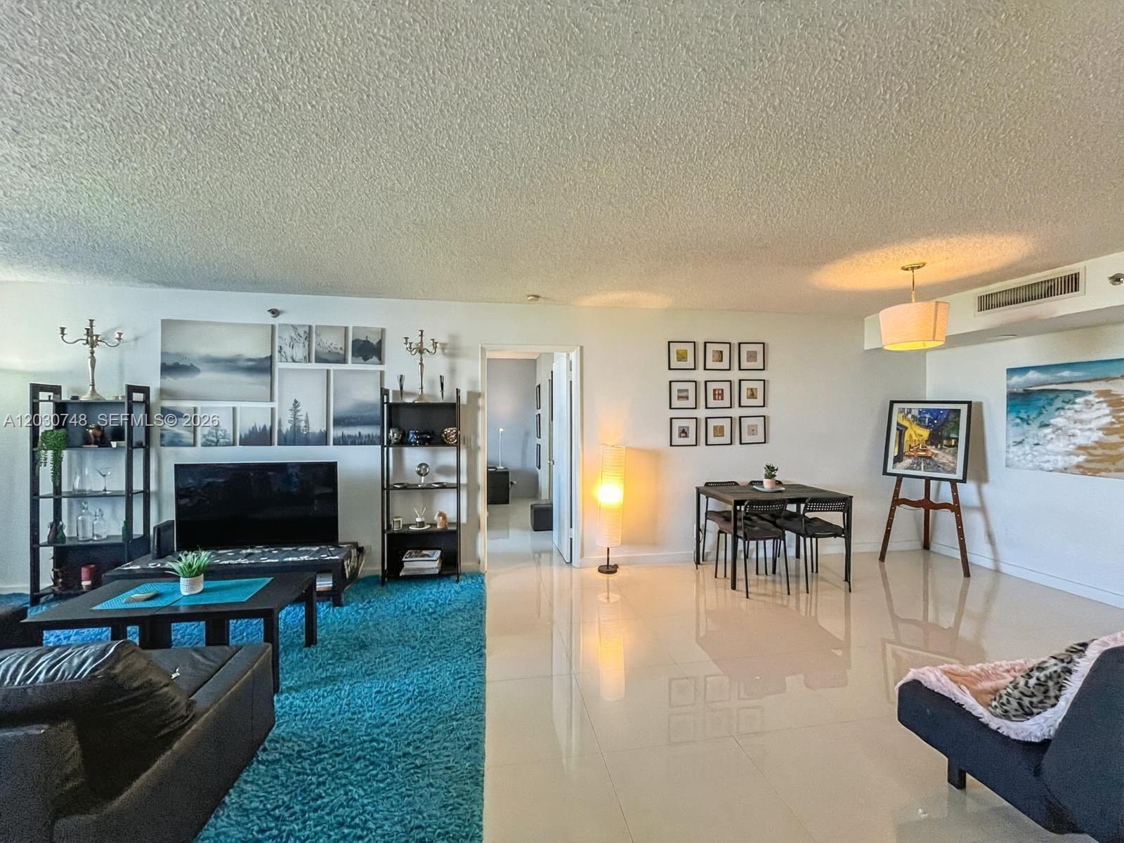 PARC CENTRAL AVENTURA EAS - Residential Lease