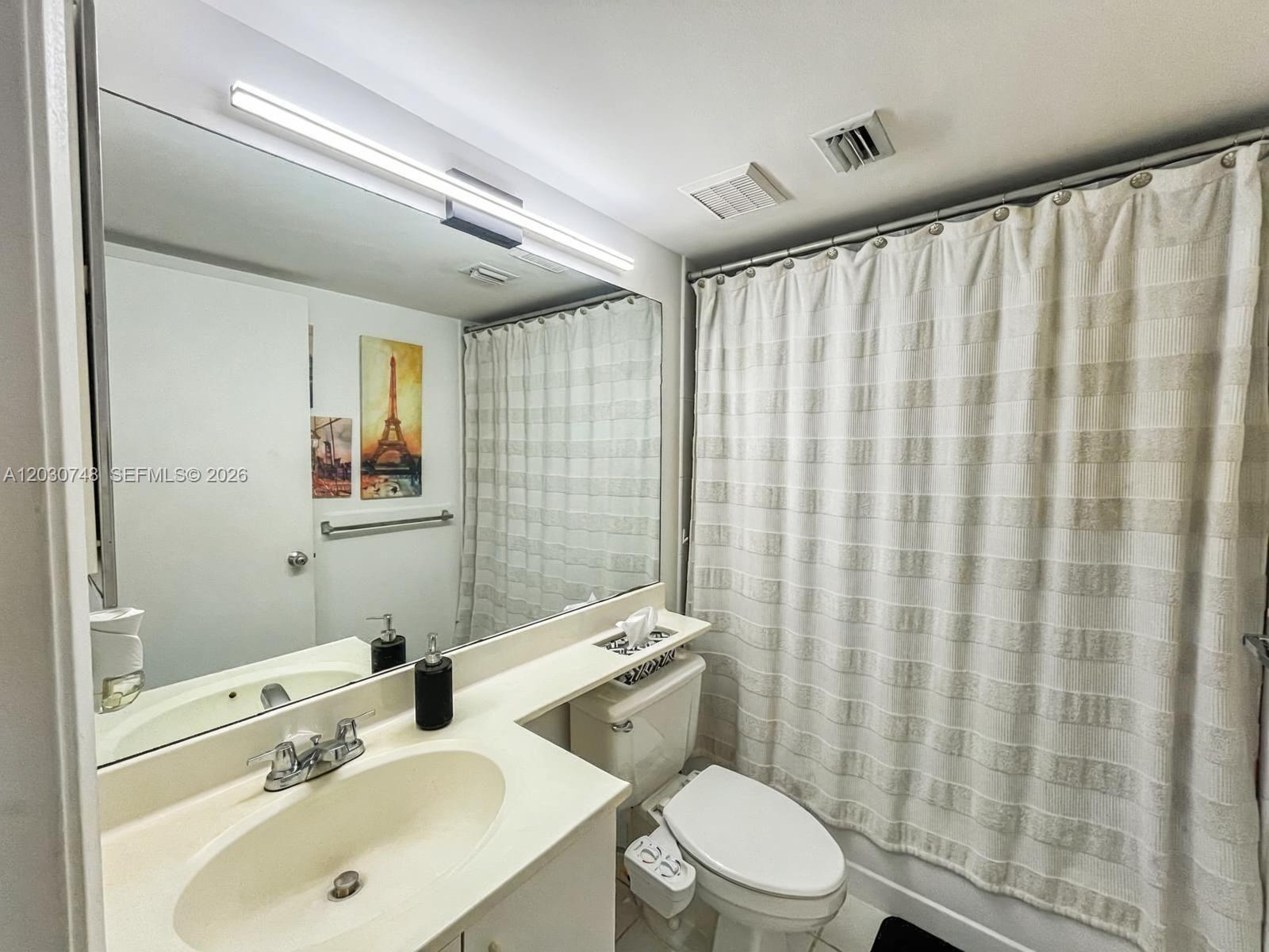 PARC CENTRAL AVENTURA EAS - Residential Lease