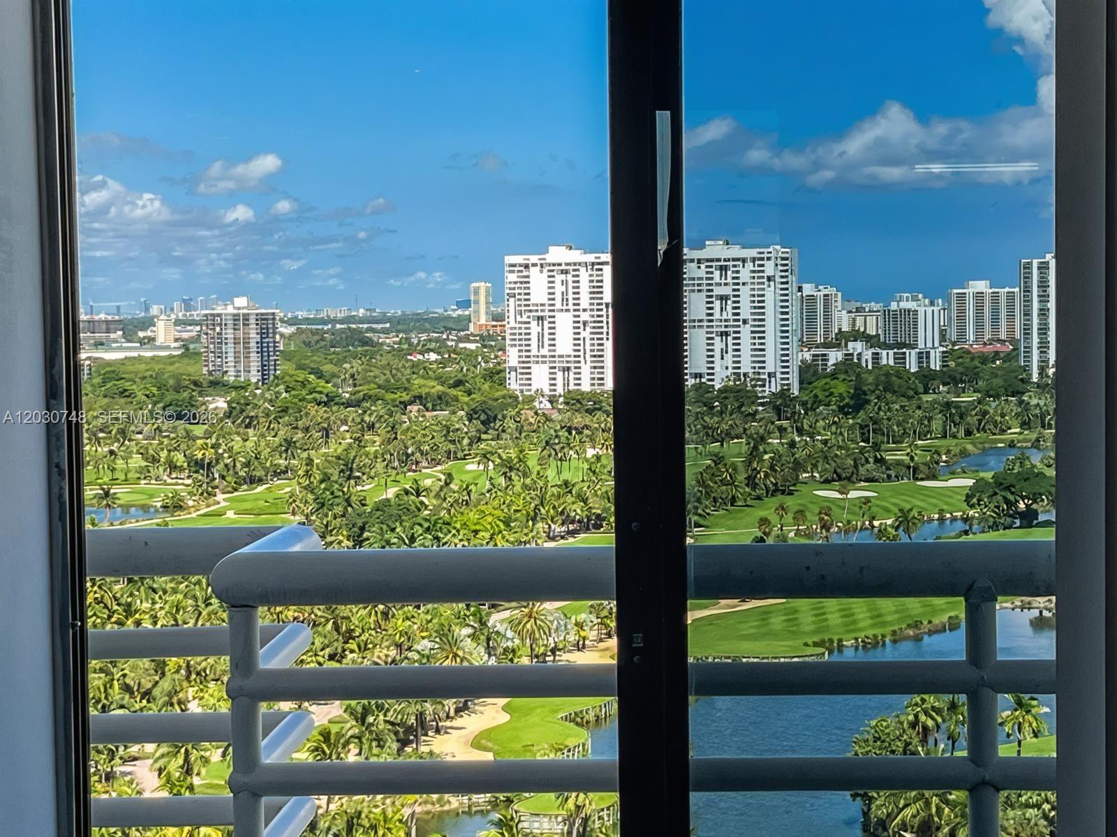 PARC CENTRAL AVENTURA EAS - Residential Lease