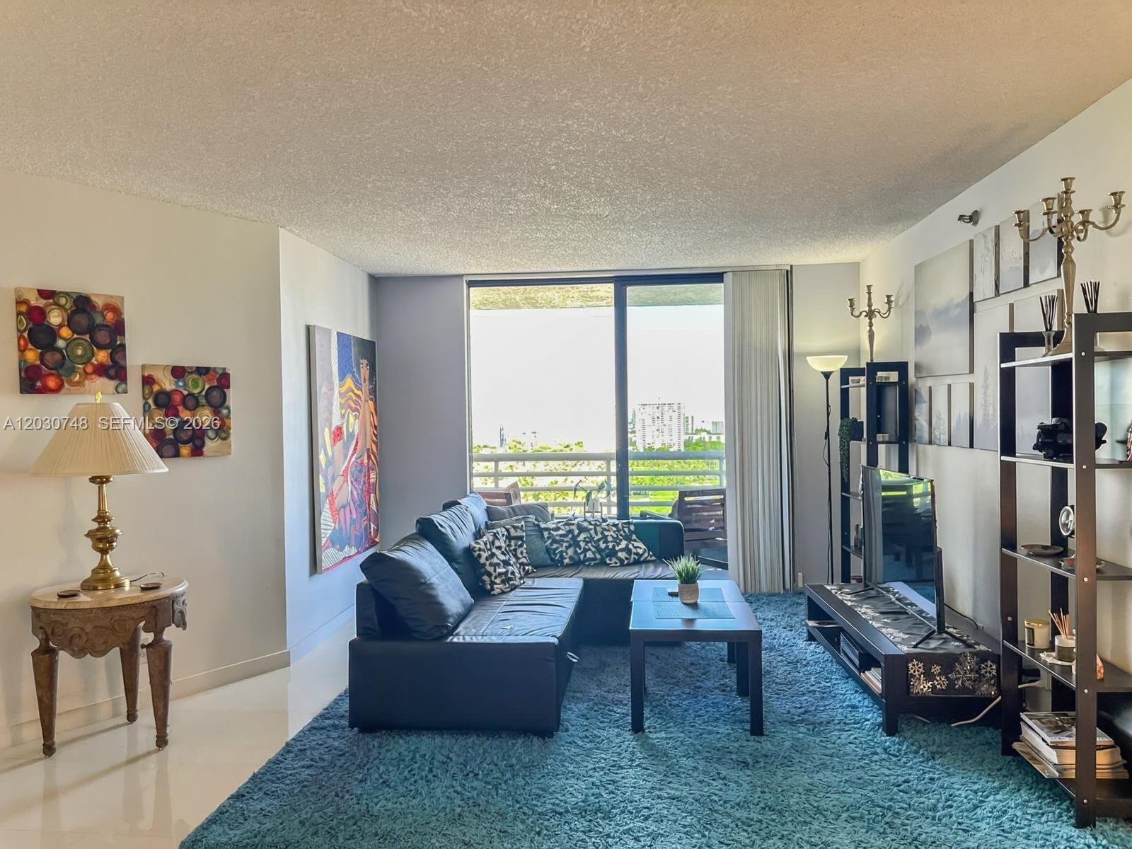 PARC CENTRAL AVENTURA EAS - Residential Lease