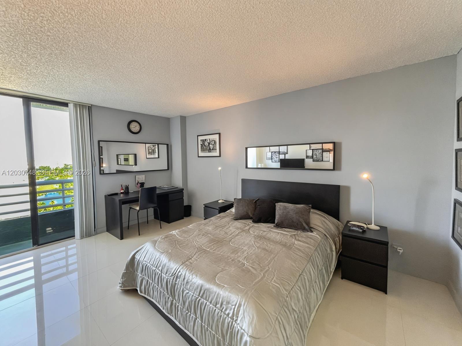 PARC CENTRAL AVENTURA EAS - Residential Lease