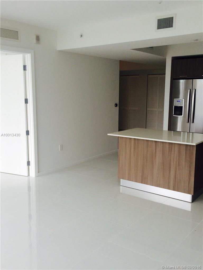 5252 PASEO DOWNTOWN DORAL - Residential Lease