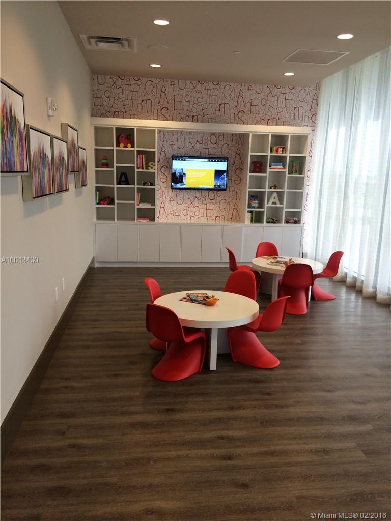 5252 PASEO DOWNTOWN DORAL - Residential Lease