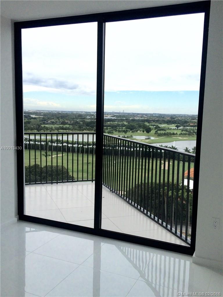 5252 PASEO DOWNTOWN DORAL - Residential Lease