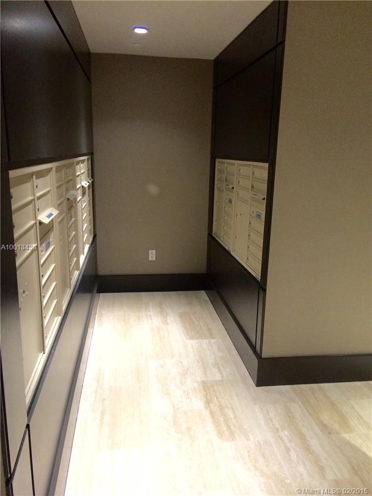 5252 PASEO DOWNTOWN DORAL - Residential Lease