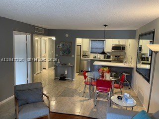 LE CARTIER CONDO - Residential Lease