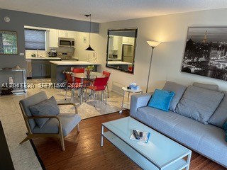 LE CARTIER CONDO - Residential Lease