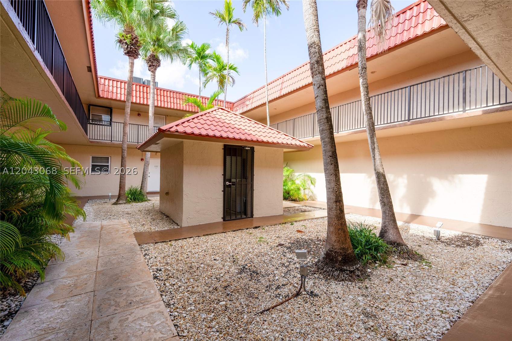 KENDALLWOOD VILLAS CONDO - Residential