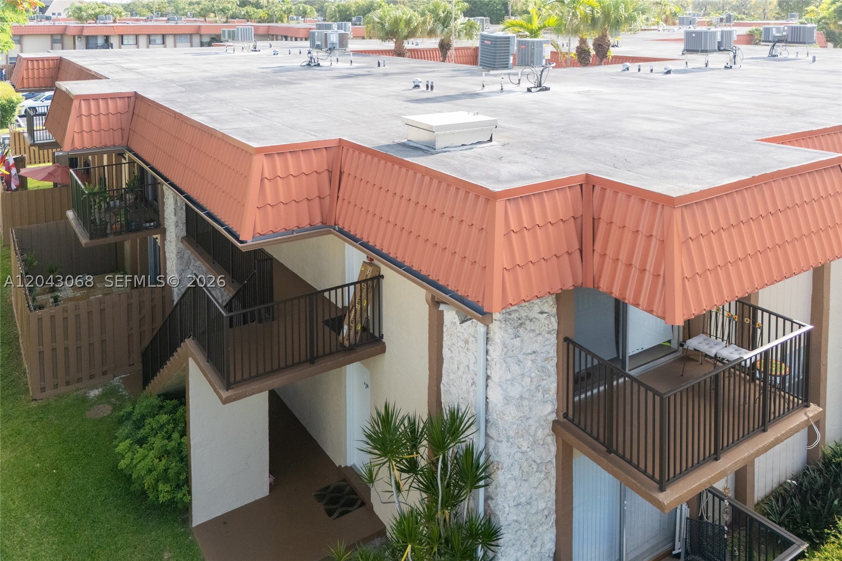 KENDALLWOOD VILLAS CONDO - Residential