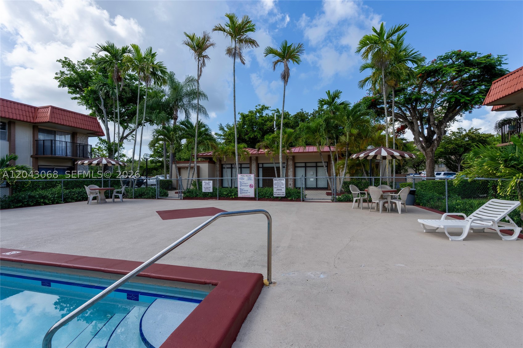 KENDALLWOOD VILLAS CONDO - Residential