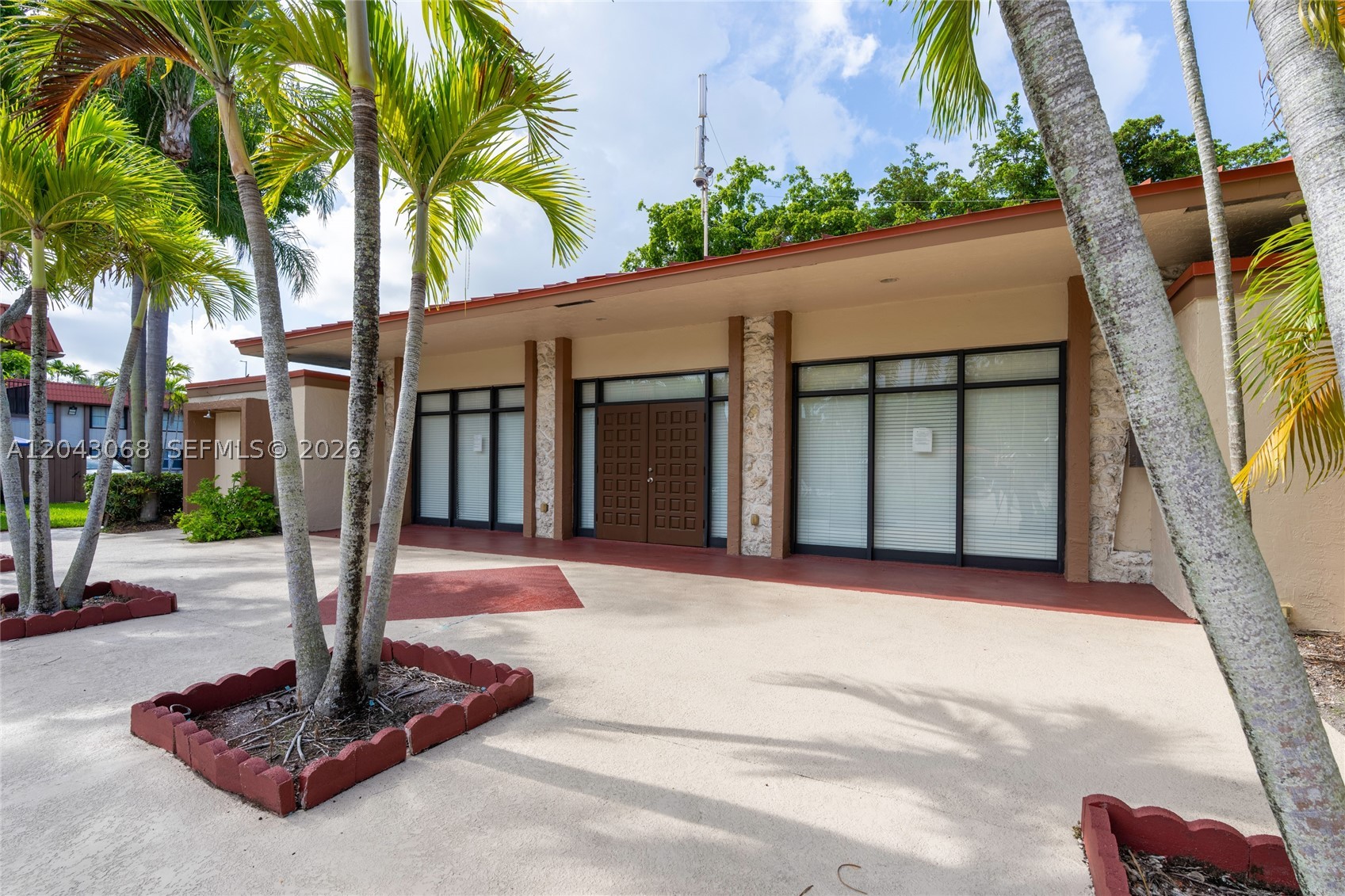 KENDALLWOOD VILLAS CONDO - Residential