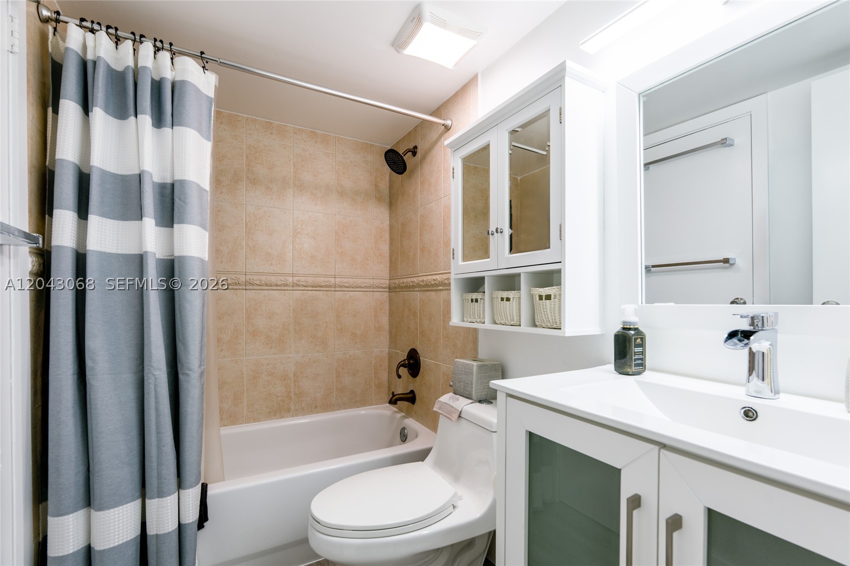 KENDALLWOOD VILLAS CONDO - Residential
