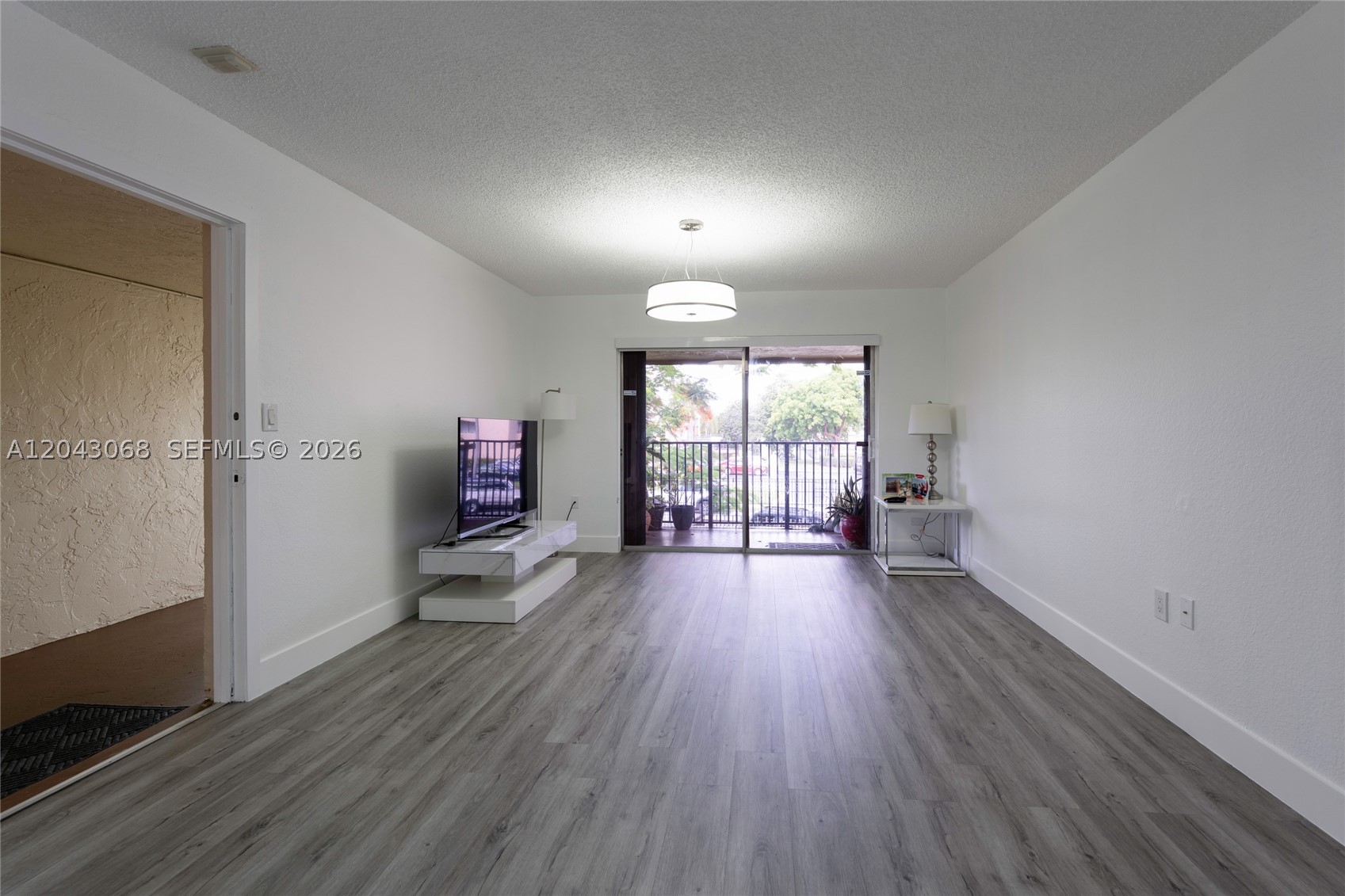 KENDALLWOOD VILLAS CONDO - Residential