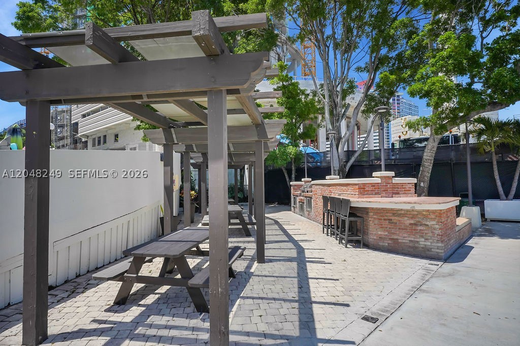 BRICKELL PLACE CONDO - Residential