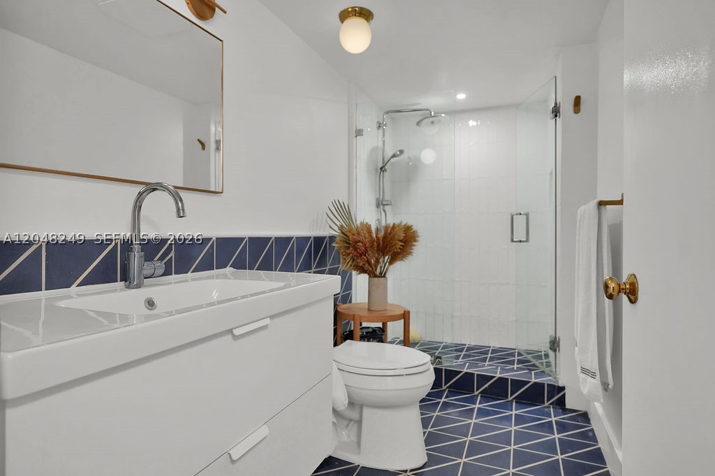 BRICKELL PLACE CONDO - Residential