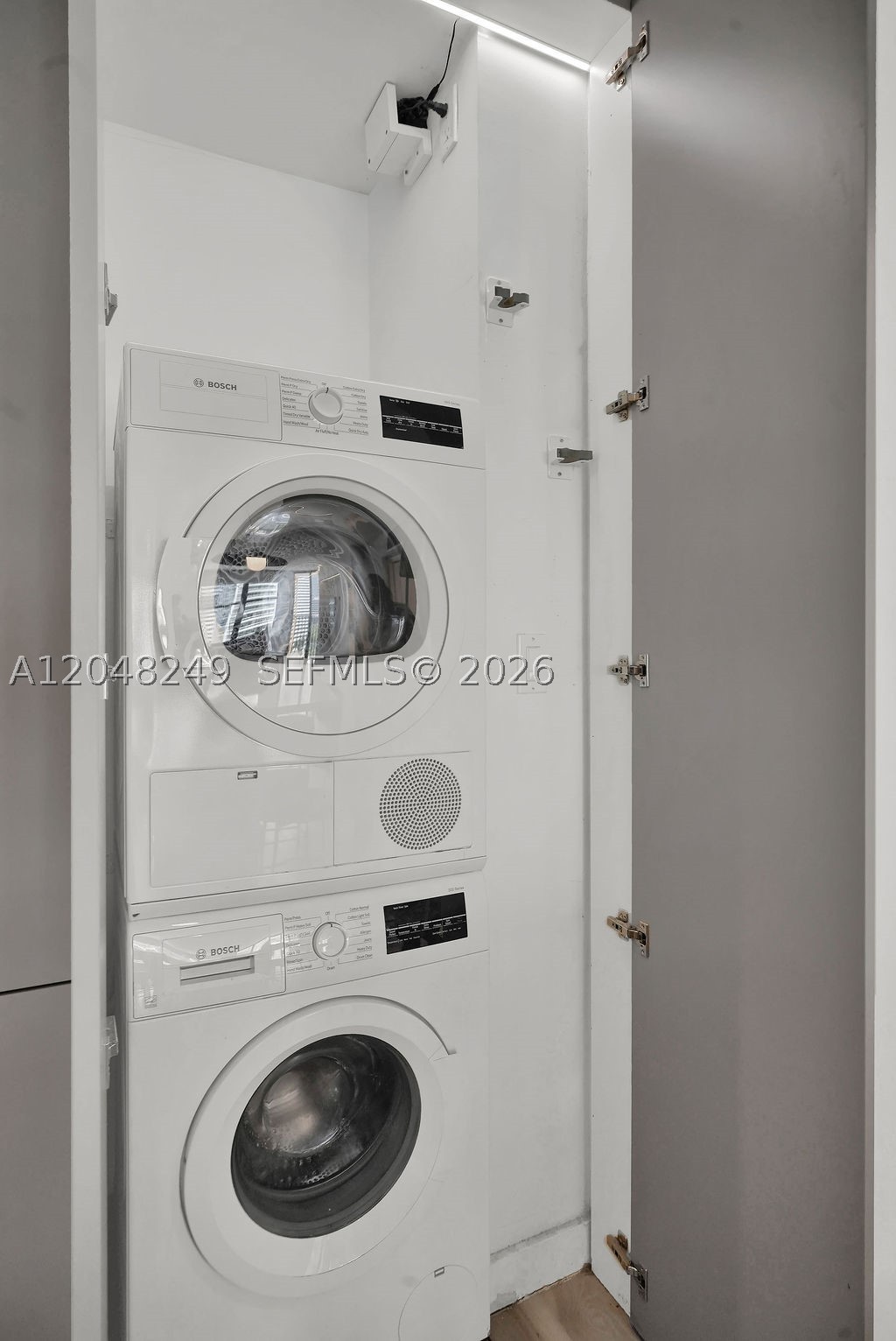 BRICKELL PLACE CONDO - Residential