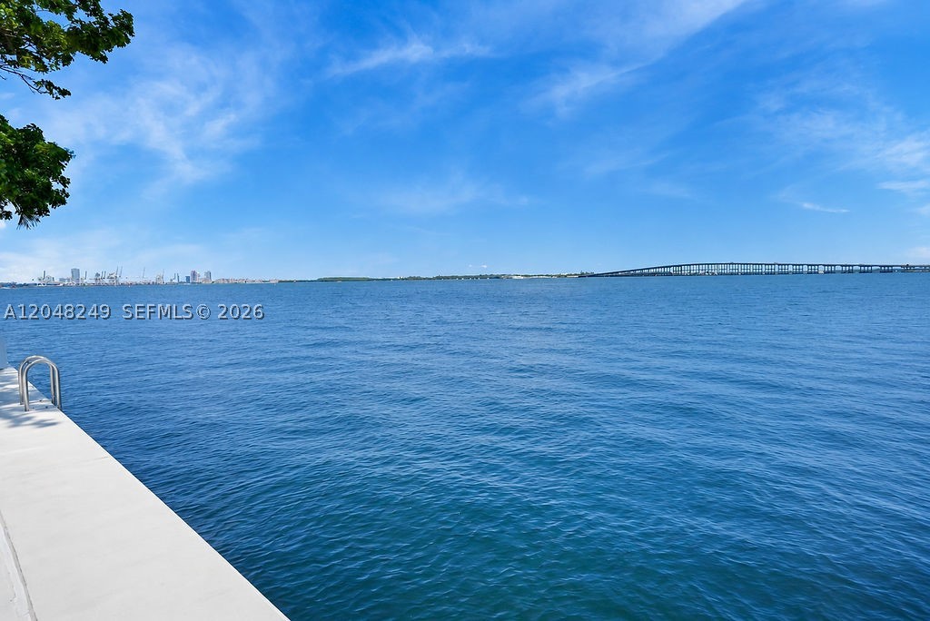 BRICKELL PLACE CONDO - Residential