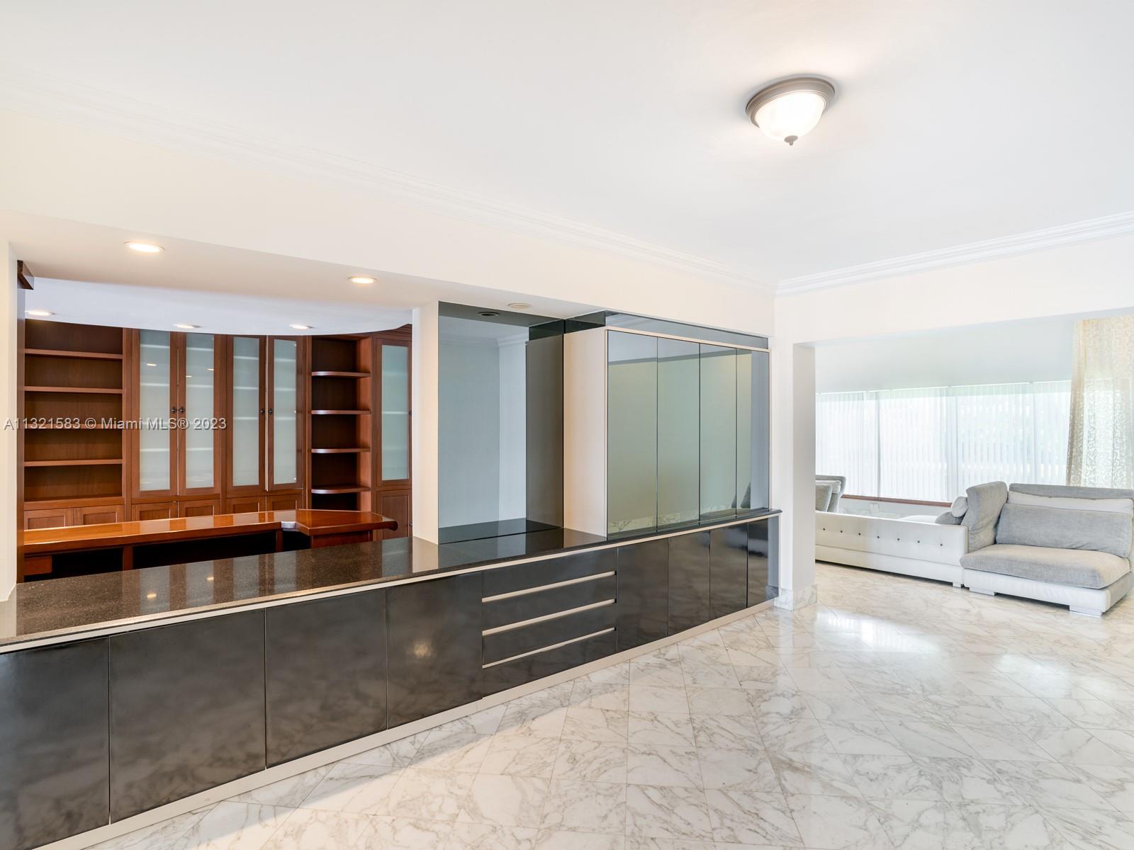 BISCAYNE POINT - Residential
