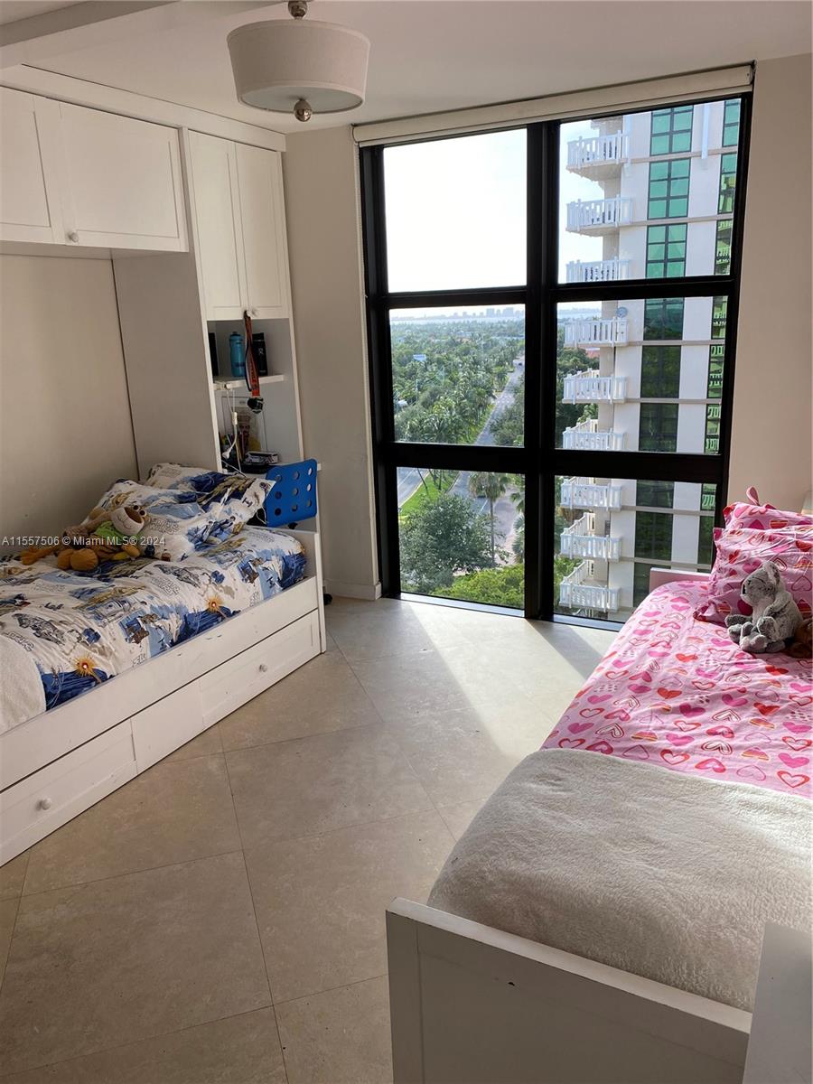 TOWERS OF KEY BISCAYNE CO - Residential Lease