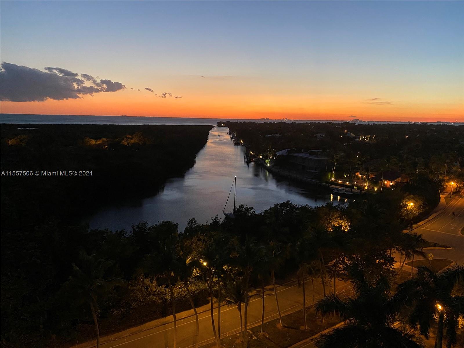 TOWERS OF KEY BISCAYNE CO - Residential Lease