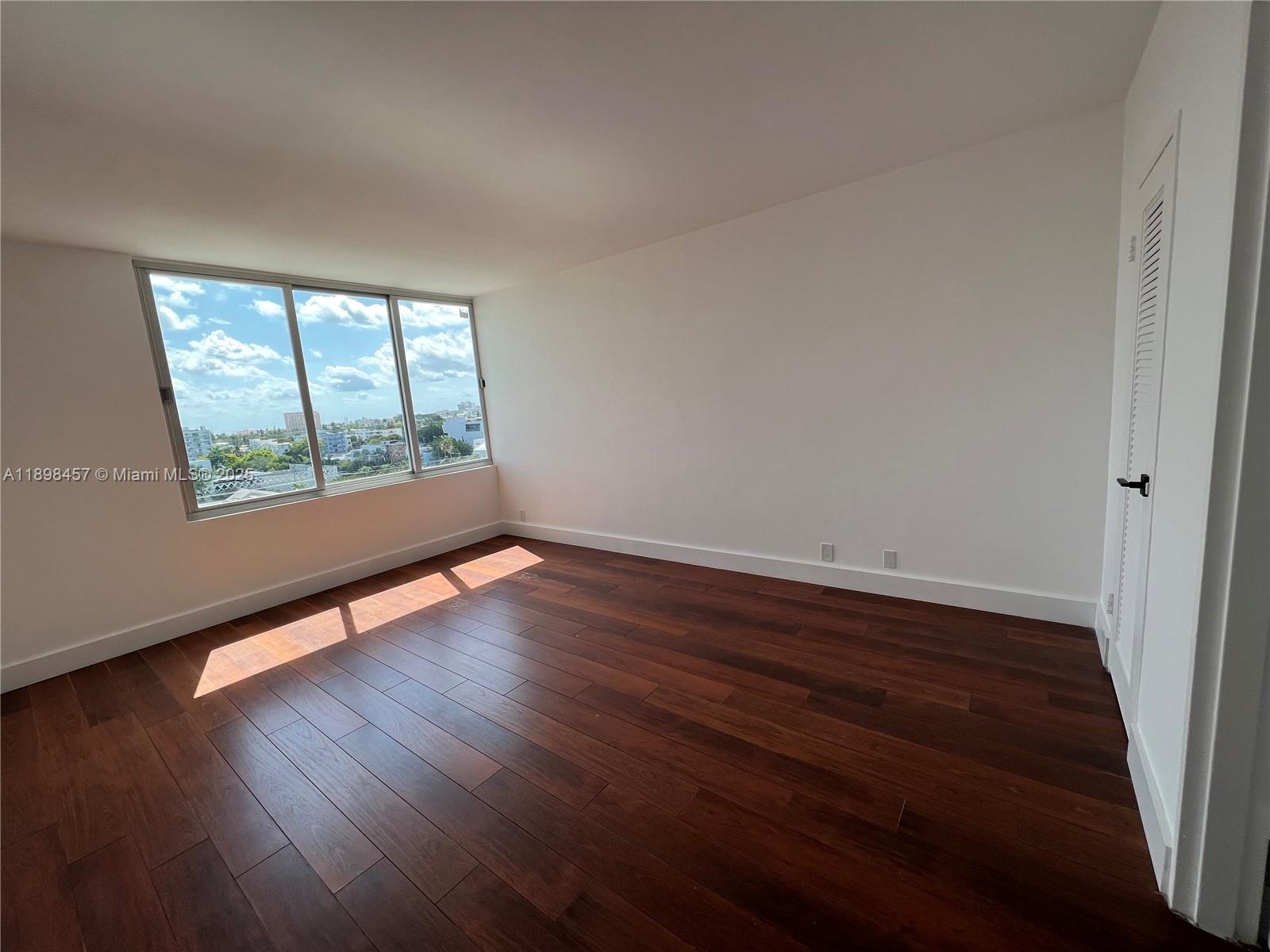 MIRADOR 1000 CONDO - Residential