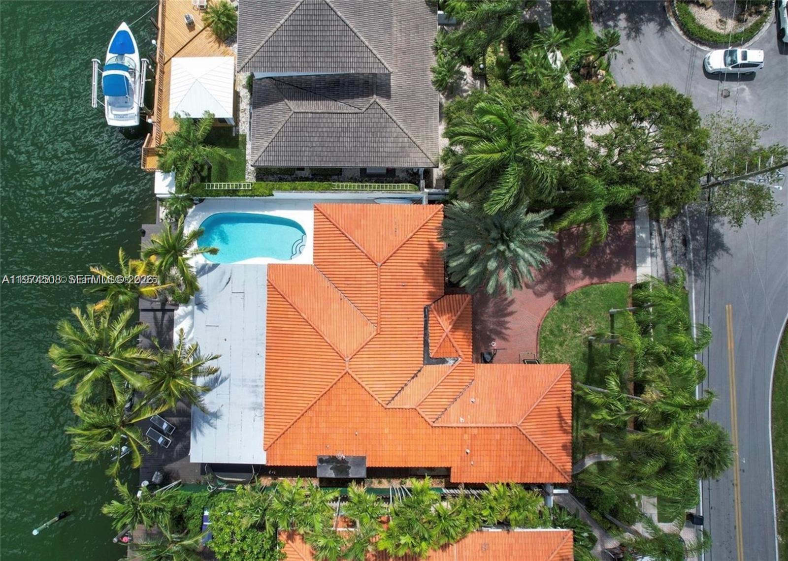 KEYSTONE ISLAND - Residential