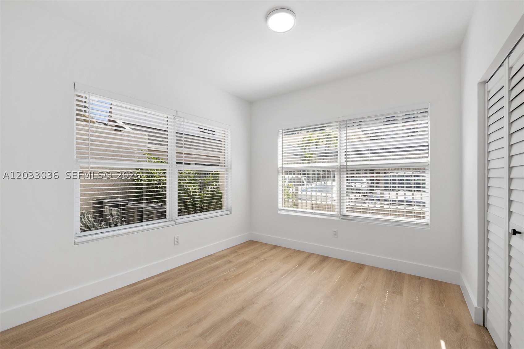 LAWRENCE ESTATES LAND CO - Residential Lease