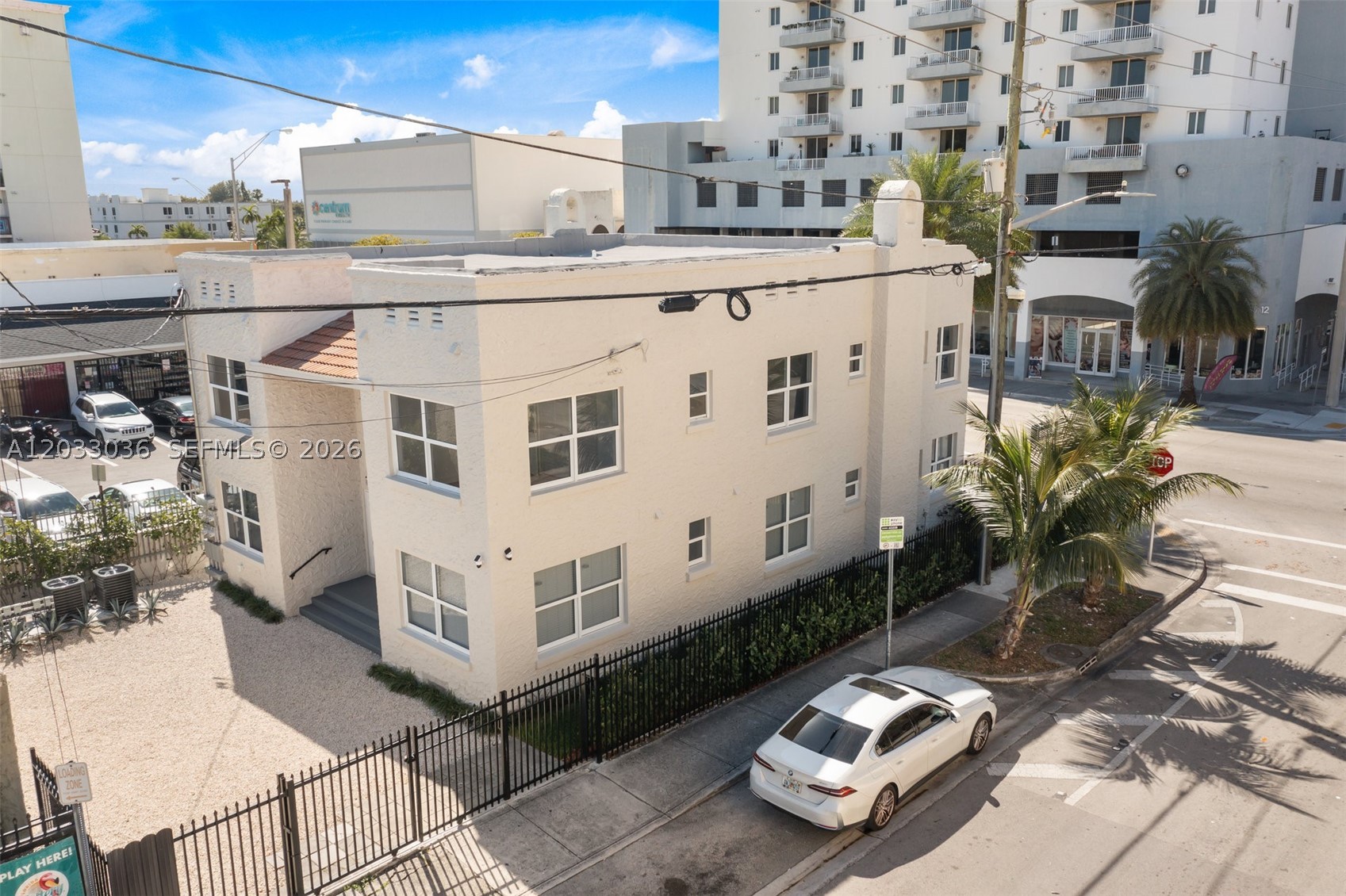 LAWRENCE ESTATES LAND CO - Residential Lease
