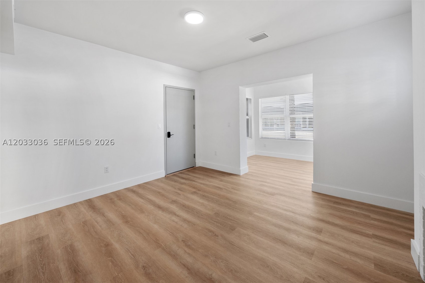 LAWRENCE ESTATES LAND CO - Residential Lease