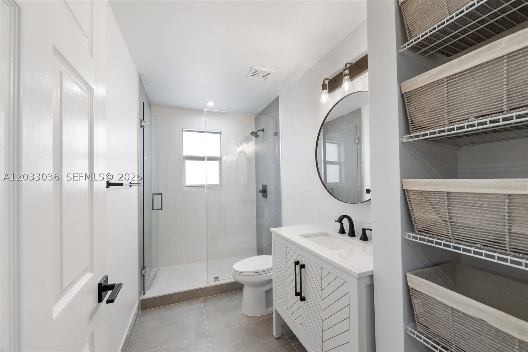 LAWRENCE ESTATES LAND CO - Residential Lease
