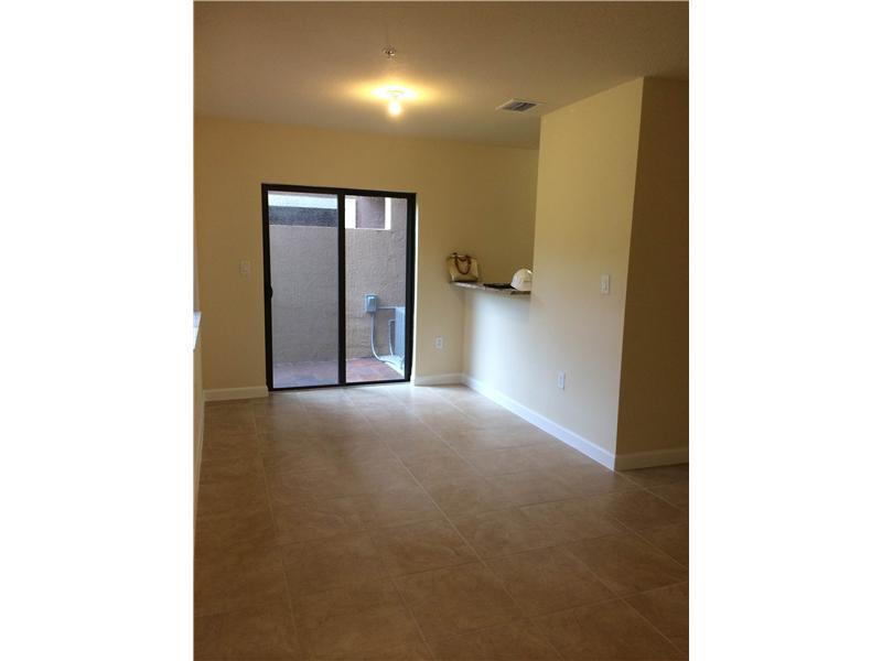 THE COURTS AT BAYSHORE I - Residential Lease