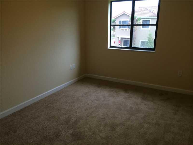 THE COURTS AT BAYSHORE I - Residential Lease