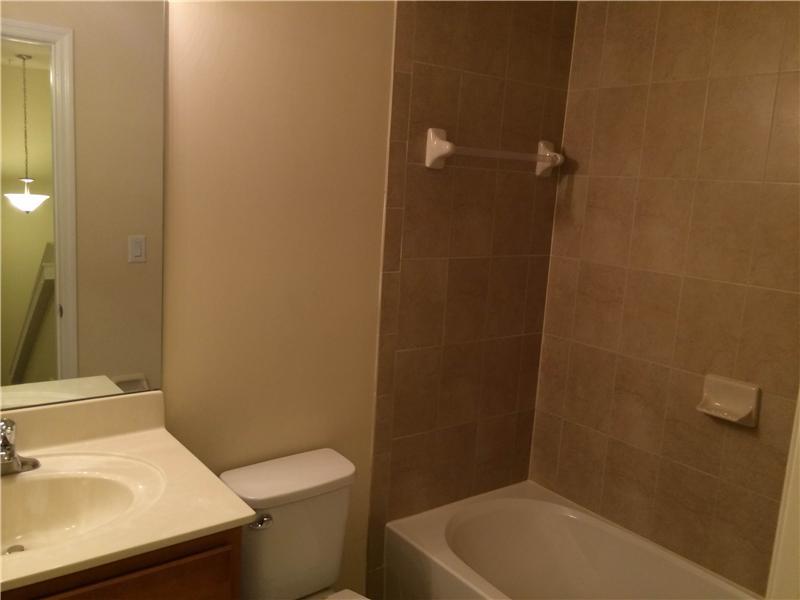 THE COURTS AT BAYSHORE I - Residential Lease