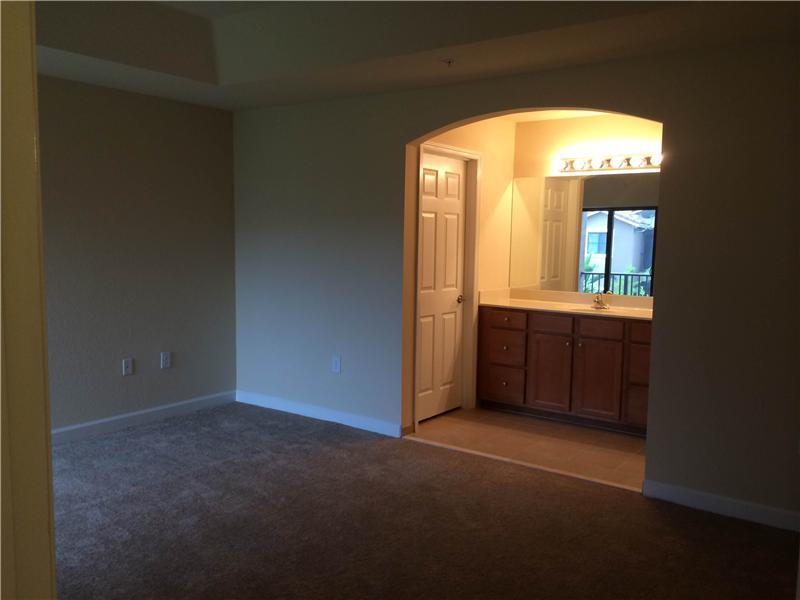 THE COURTS AT BAYSHORE I - Residential Lease