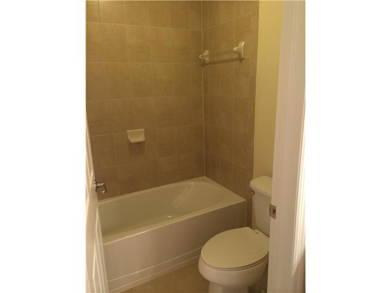 THE COURTS AT BAYSHORE I - Residential Lease