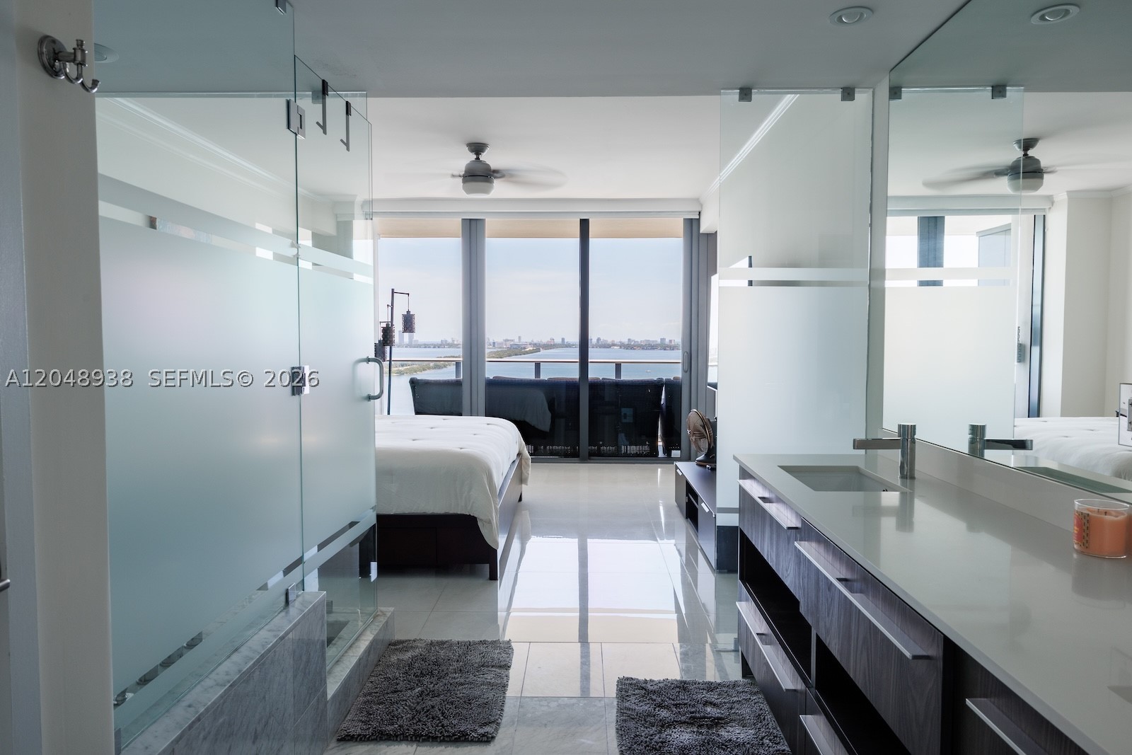 ONE PARAISO CONDO - Residential