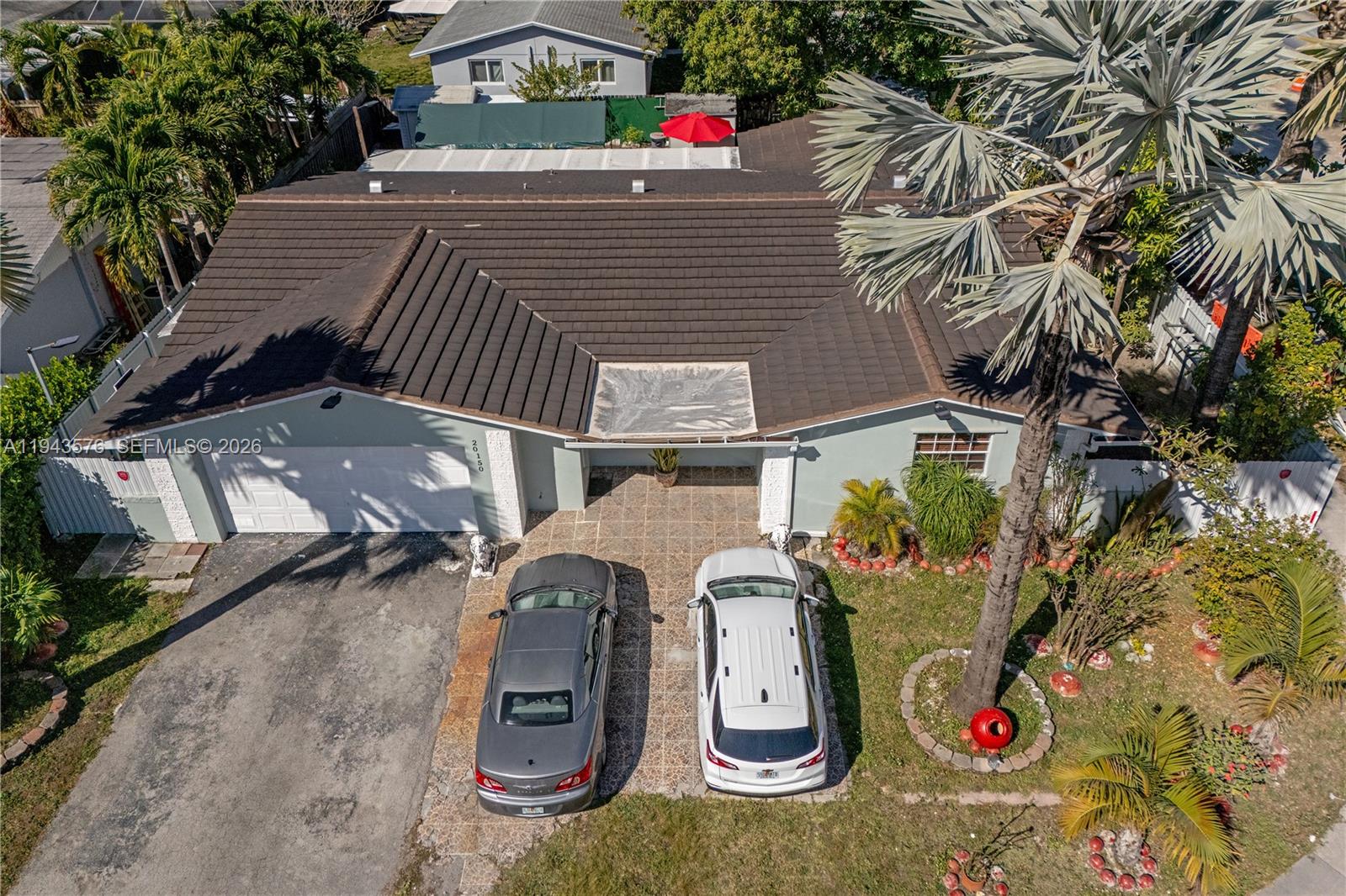 Beautiful corner lot with 7,750 Sqft, located in Cutler bay. 5/3 house the garage is converted into 1/1 which makes the property a 6/4. the property is all fenced, many fruit trees, the property has an entrance to the backyard by the side that is able to park a boat or RV. The roof and Ac are almost new. Property is really close to the marina.

Very easy to show on weekdays after 6:00 pm or weekends any time.