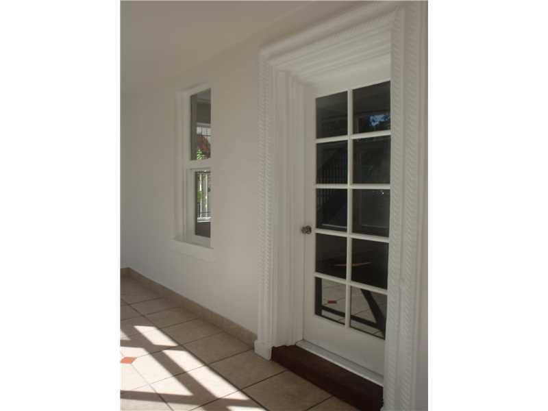 24 53 41 BILTMORE SUB - Residential Lease