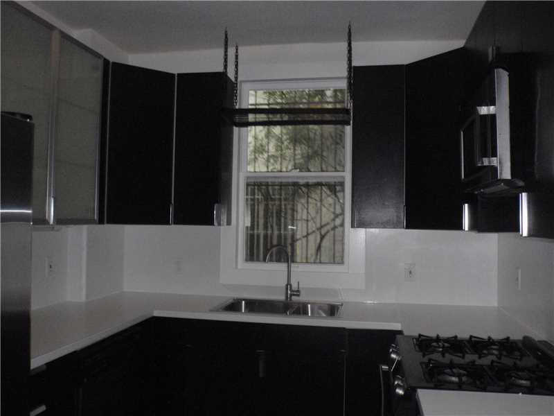 24 53 41 BILTMORE SUB - Residential Lease