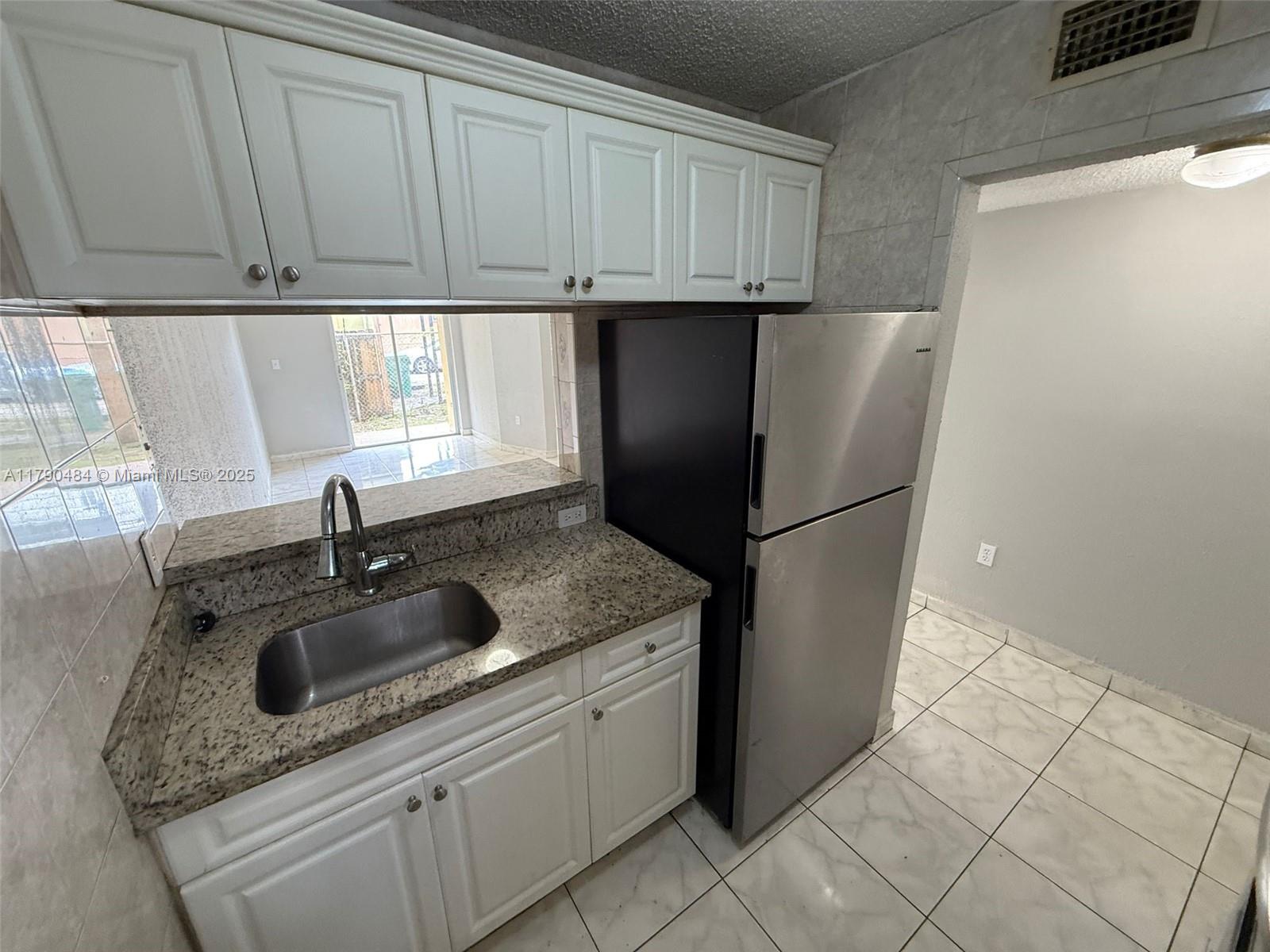 WESTHAVEN CONDO - Residential Lease