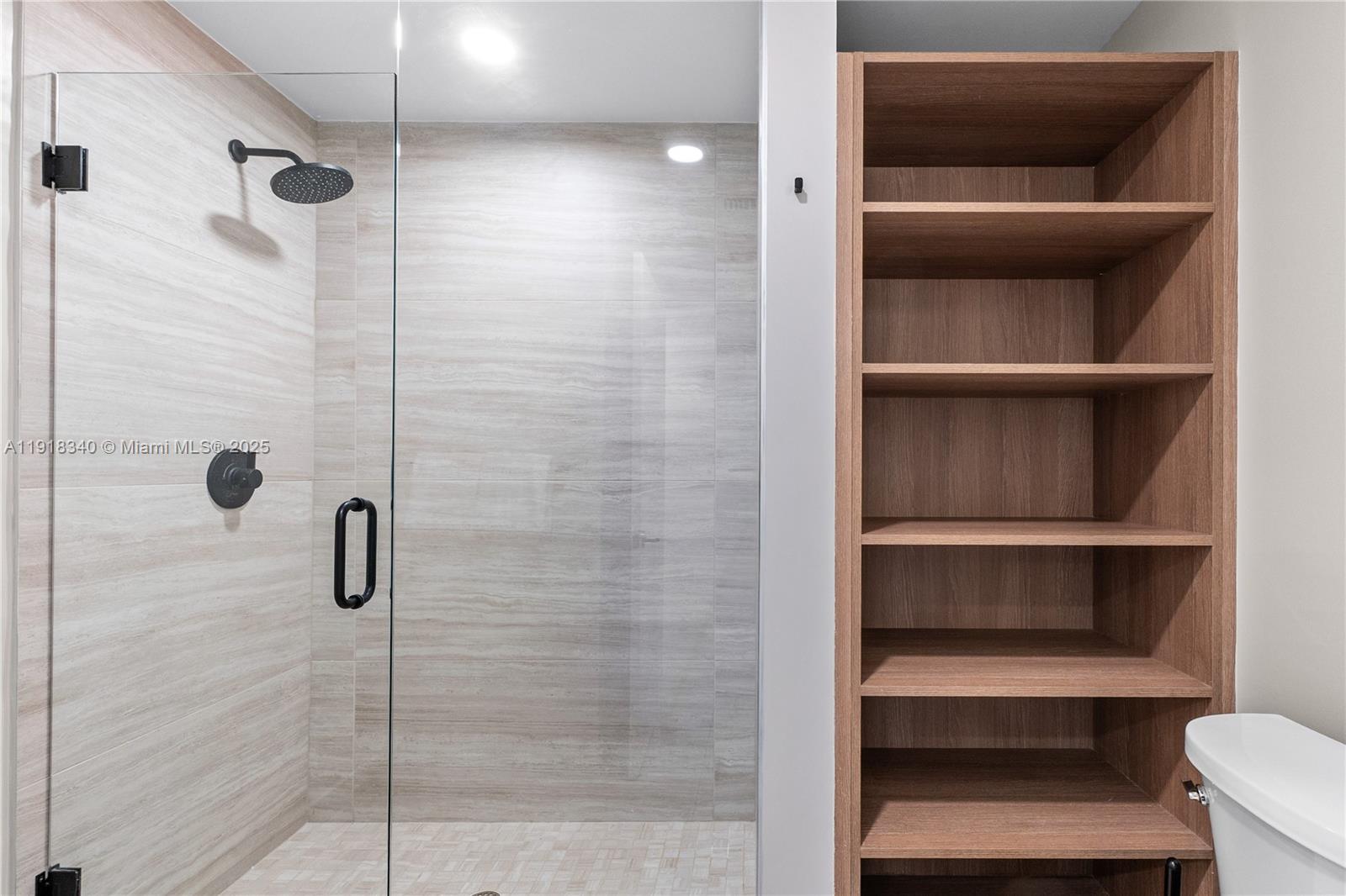 72 PARK - Residential