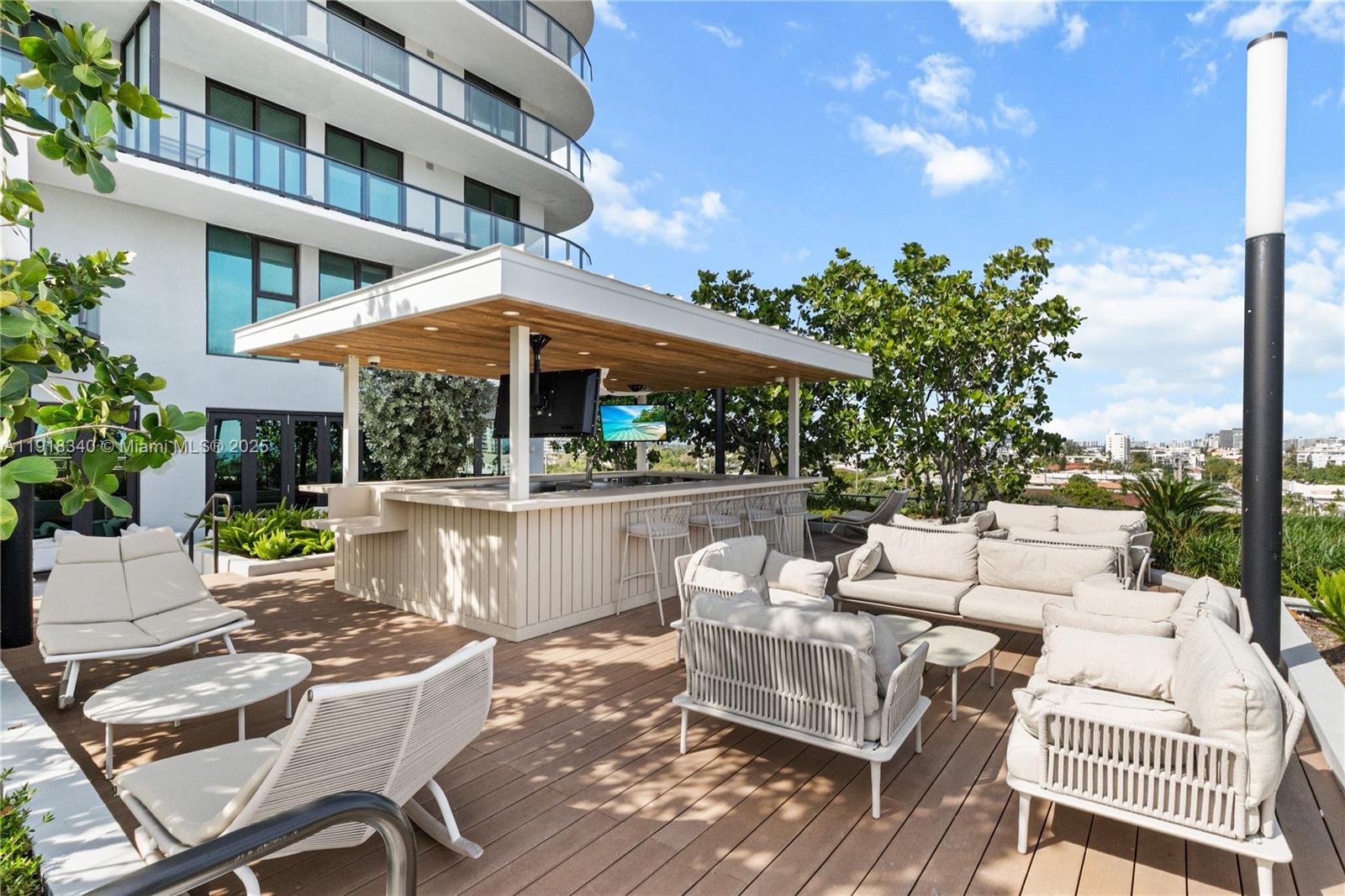 72 PARK - Residential