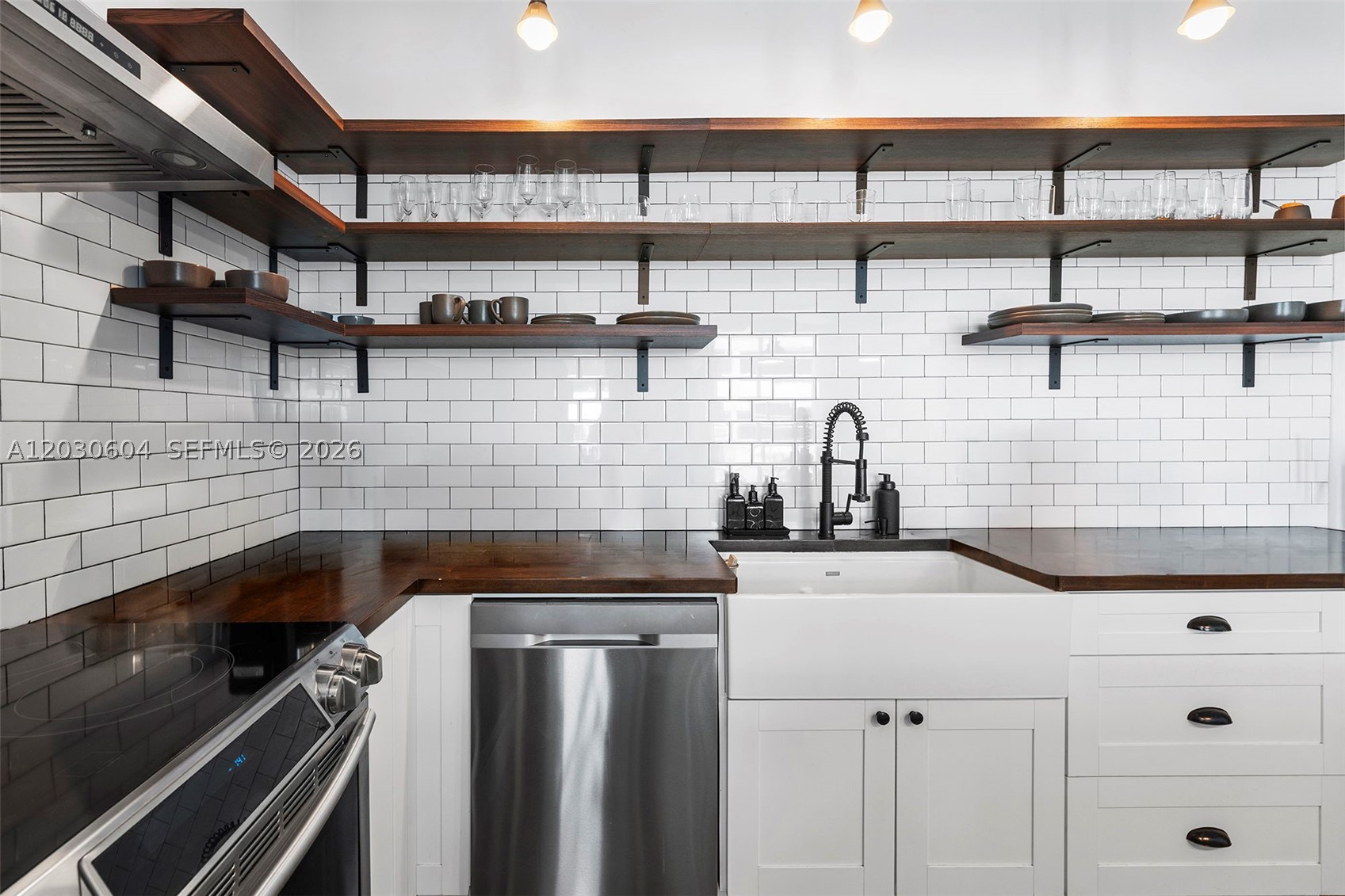 THE YORKER CONDO - Residential