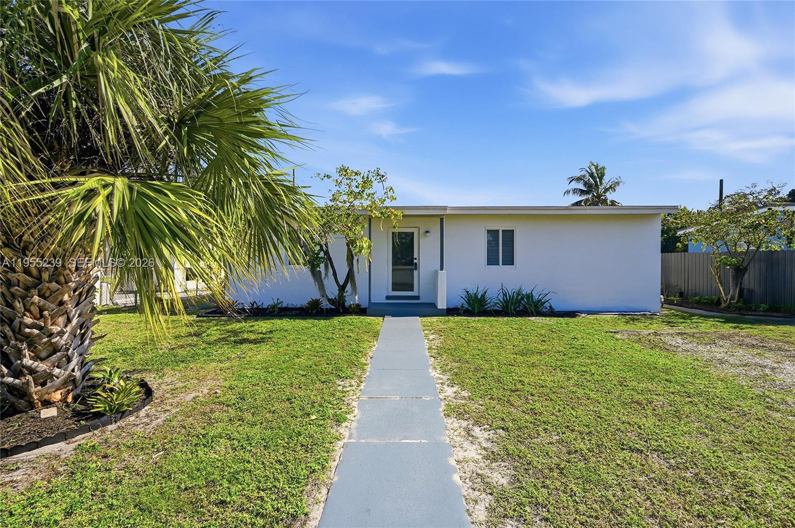 LAUDERDALE MANORS ADD REV - Residential