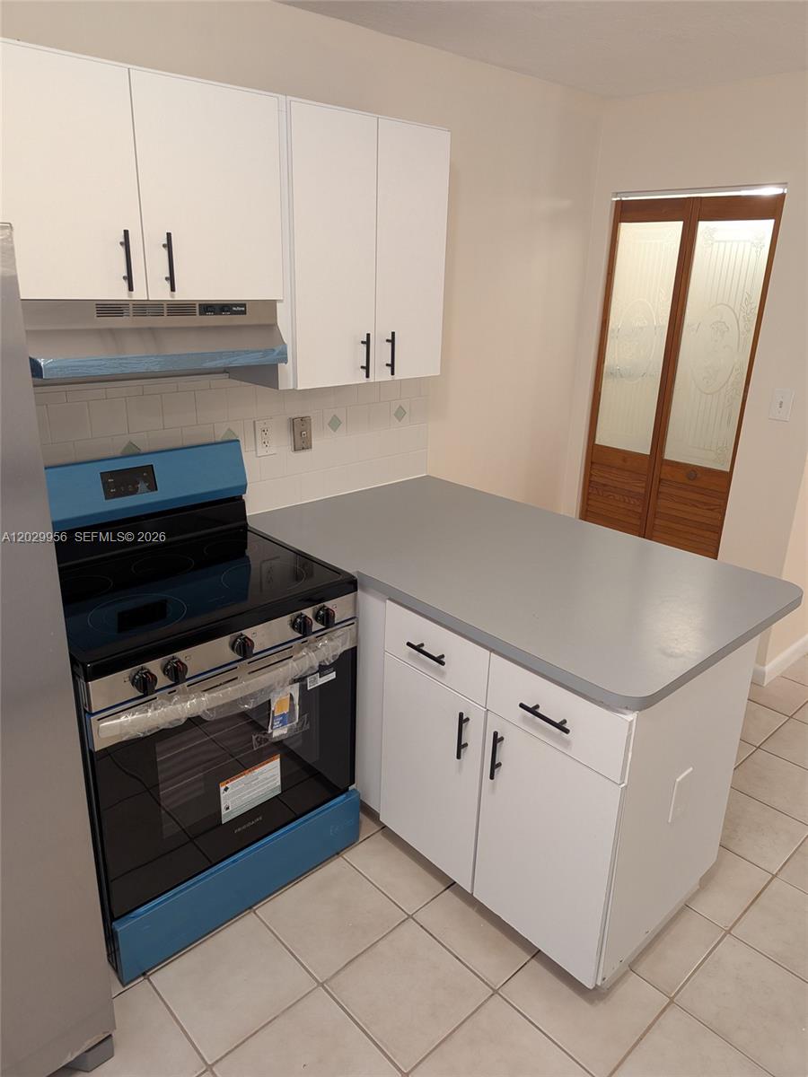 IMAGES OF KENDALL CONDO - Residential