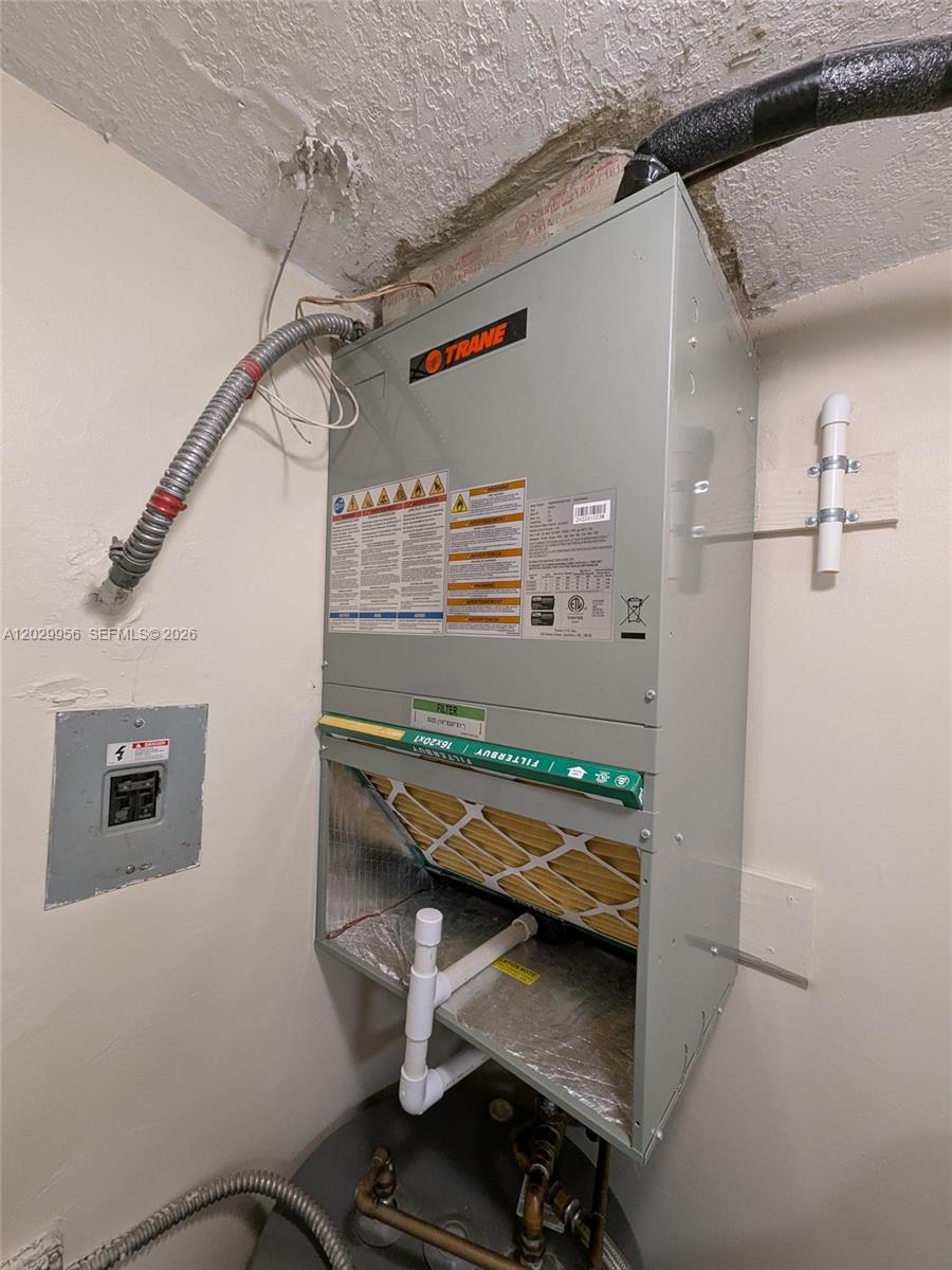 IMAGES OF KENDALL CONDO - Residential
